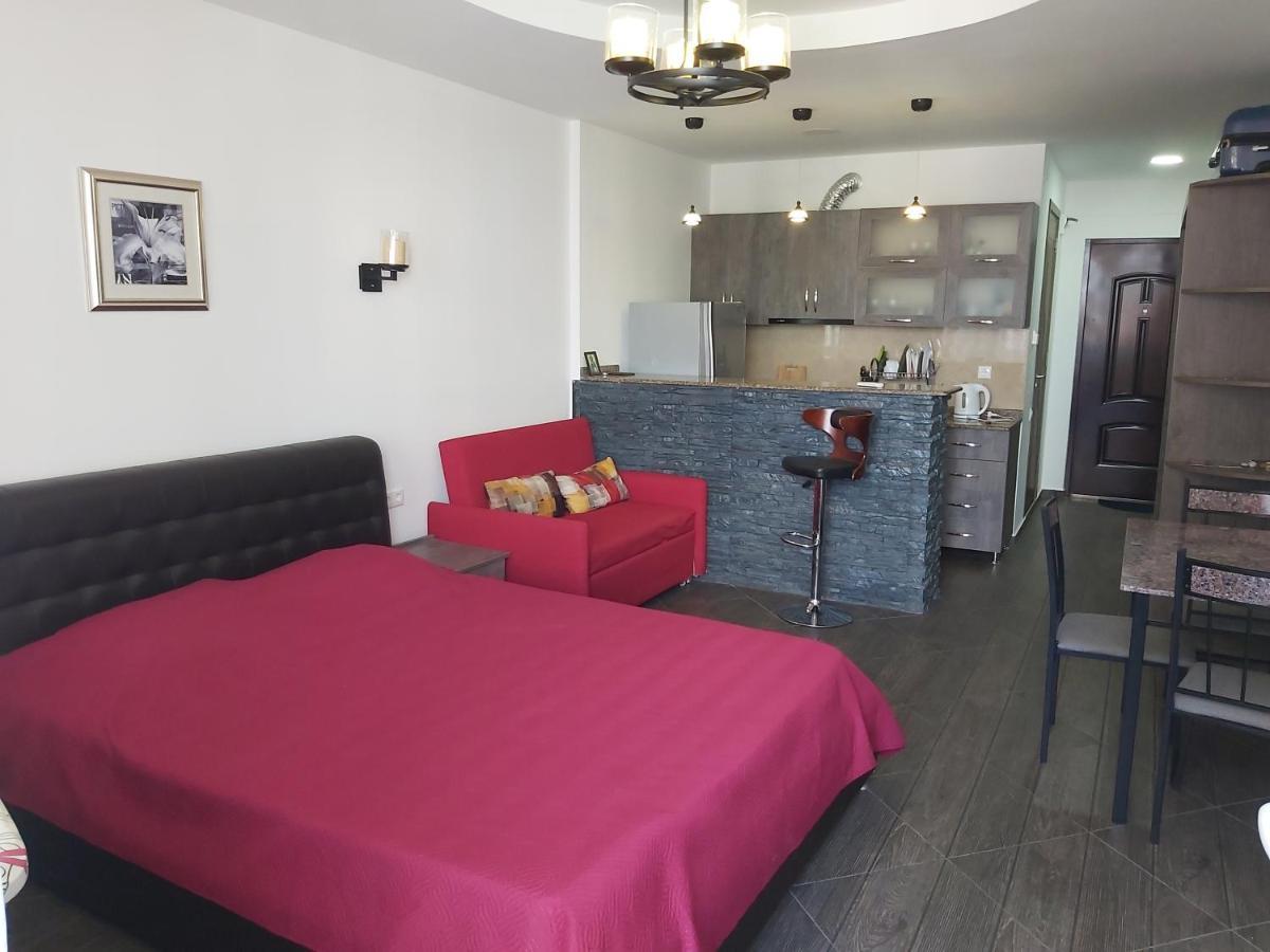 Apartament Premium Klass Apartment Батуми Екстериор снимка